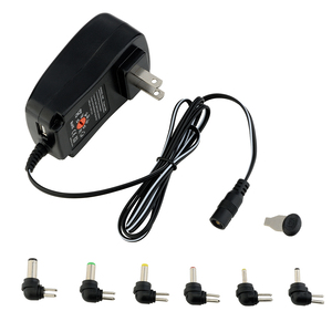Adaptador Universal RadioShack con Carga de 30W